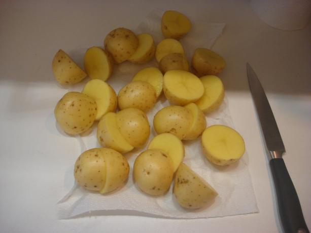 Picture taken by the author (sliced ​​potatoes)
