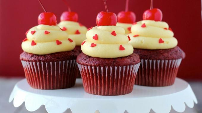 Cupcakes "Red Velvet". Photos - Yandex. Images