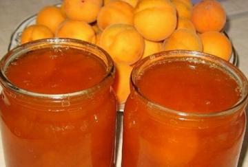 Apricot jam "15 minutes". Yummy for the winter